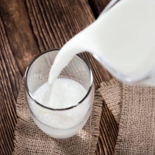 Pourquoi devriez-vous utiliser du lait complet dans vos shakes de protéines de lactosérum