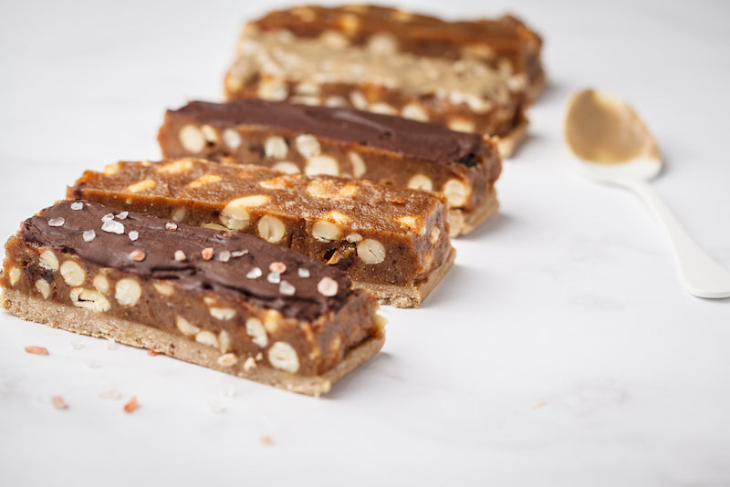 Recette de barre de protéines de lactosérum vanille (avec noix de coco)